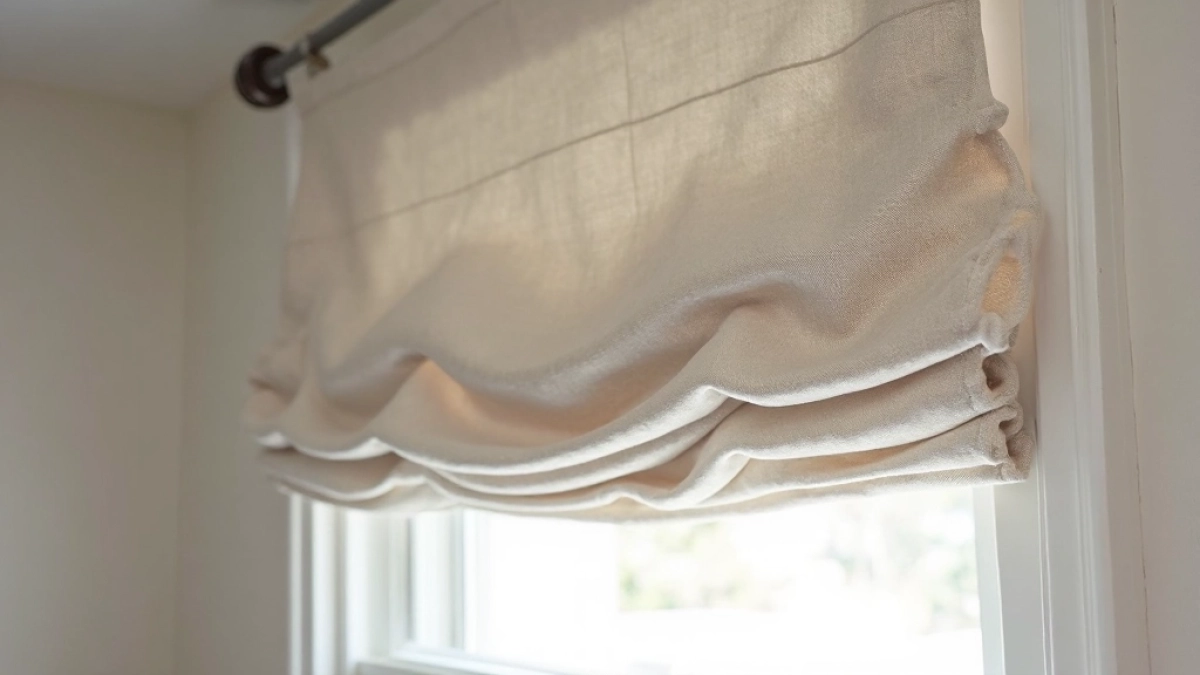 Atrapa rolety rzymskiej na karnisz