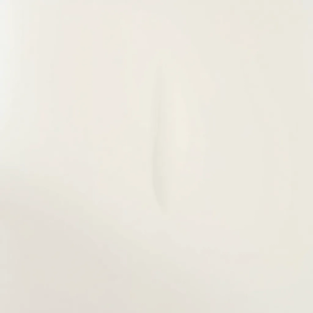 Farba z połyskiem do ścian