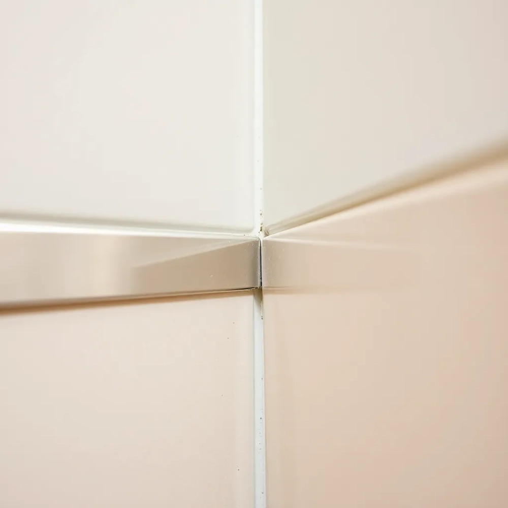 Jak zamontować listwy narożne do płytek