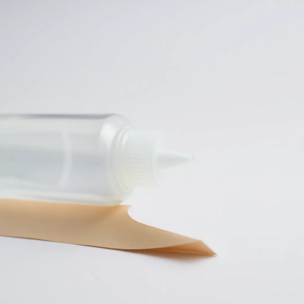 Klej do podklejania brzegów tapet