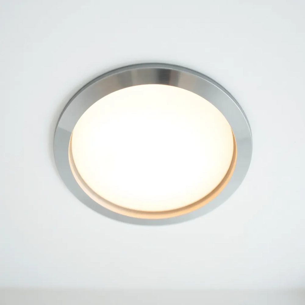 Lampa do łazienki sufitowa