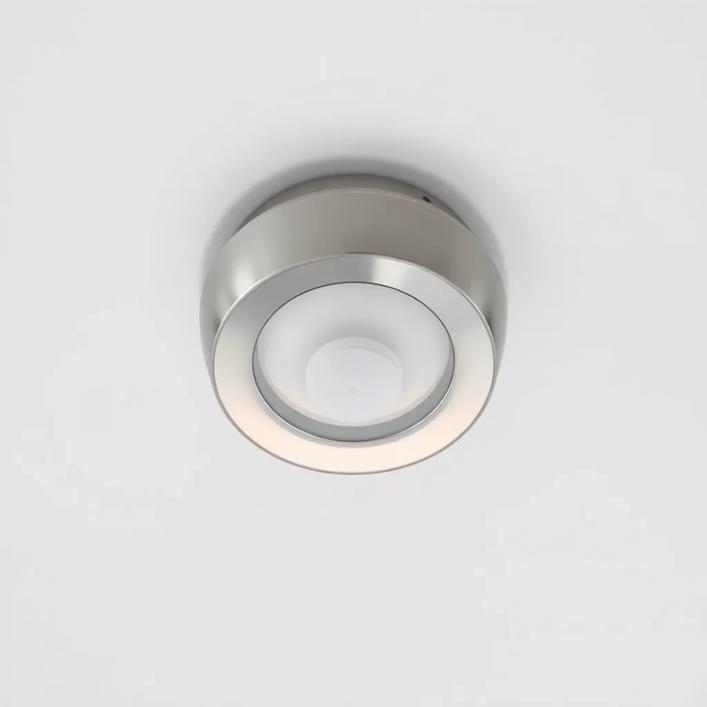 Lampa sufitowa z czujnikiem ruchu