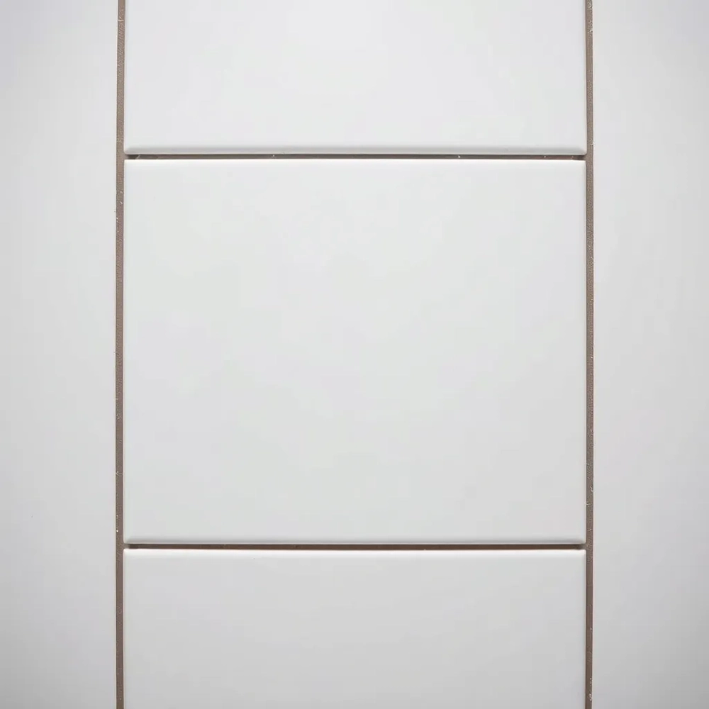 Odległość płytek od ściany