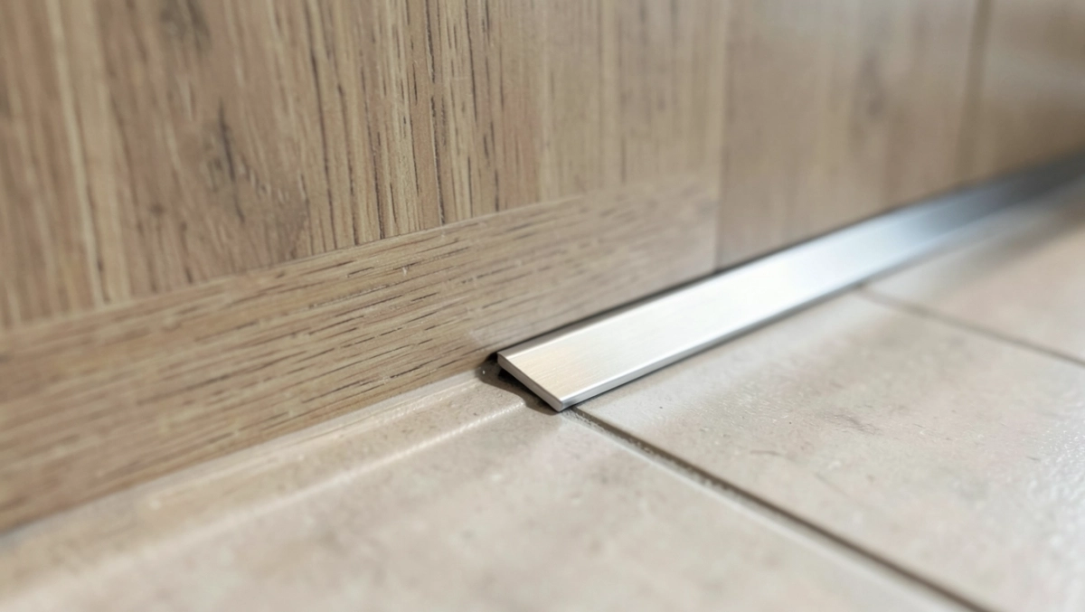 Różnica poziomów podłogi Listwa