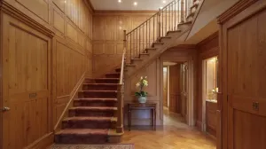 Boazeria angielska na schodach