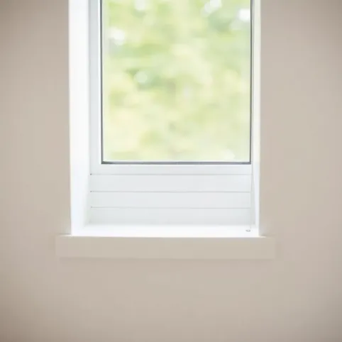 Czy wpuszczać parapet wewnętrzny w ścianę