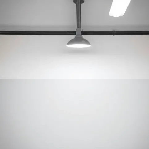 Czym pomalować lamperię w garażu