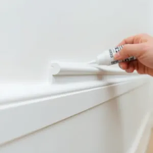 Czym przykleić listwy przypodłogowe PCV