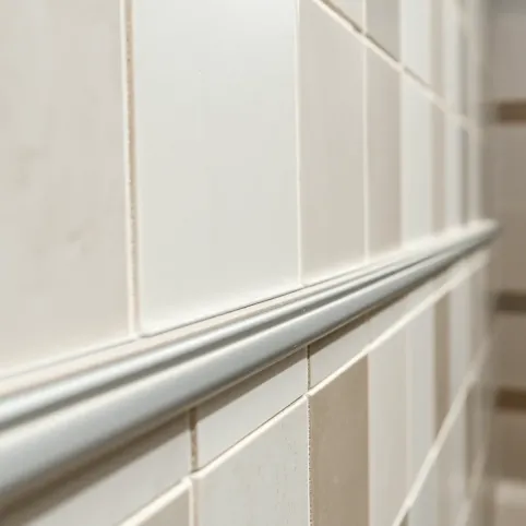 Czym wykończyć płytki na ścianie