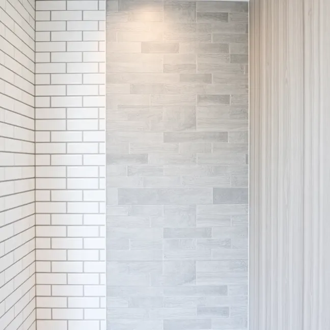 Czym wyłożyć ściany w kabinie prysznicowej