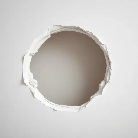 Czym zakleić dużą dziurę w ścianie