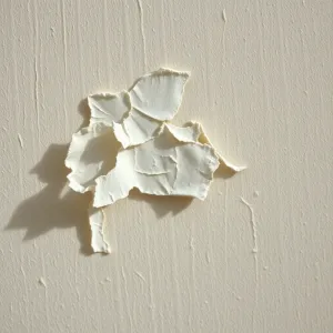 Dlaczego farba lateksowa odchodzi od ściany