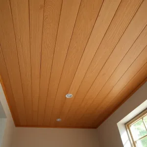 Drewniany sufit w łazience