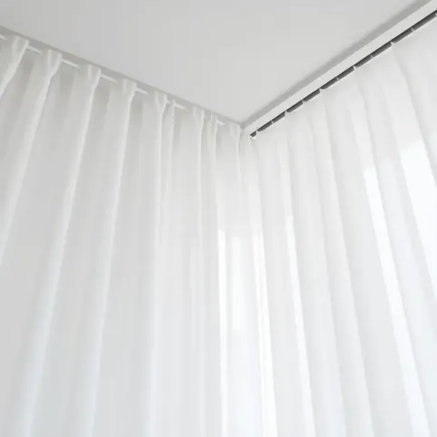 Firany na szynie sufitowej
