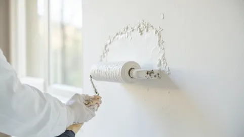 gruntowanie ścian przed styropianem