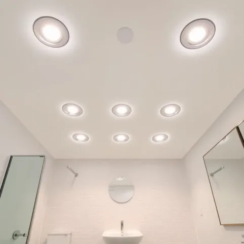 Halogeny sufitowe LED do łazienki