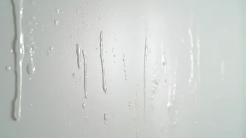 Ile schnie ściana po umyciu