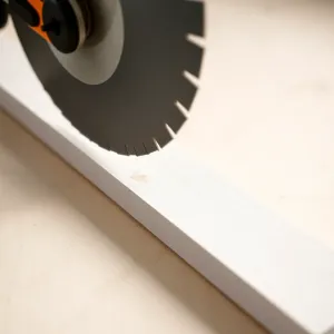 Jak ciąć listwy przypodłogowe MDF