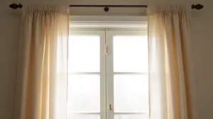 Jak dobrać karnisz do okna