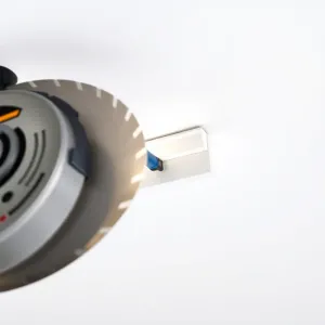 Jak dociąć listwy sufitowe w narożnikach zewnętrznych