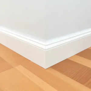 jak łączyć listwy przypodłogowe