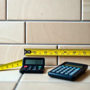 Jak obliczyć płytki na ścianę