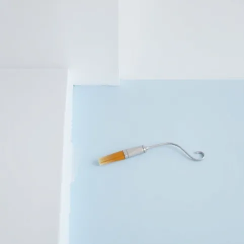 Jak odciąć sufit od ściany bez taśmy