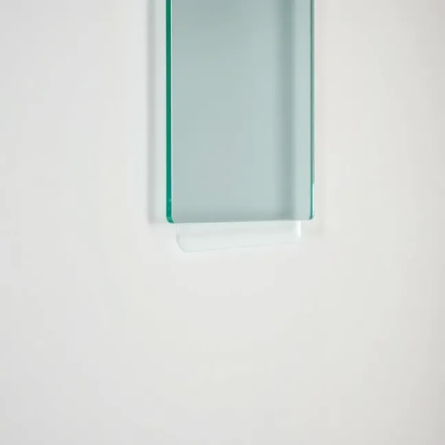 Jak odkleić szkło hartowane ze ściany