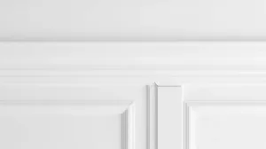 jak połączyć listwy przysufitowe