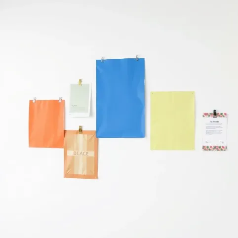 Jak powiesić plakat na ścianie