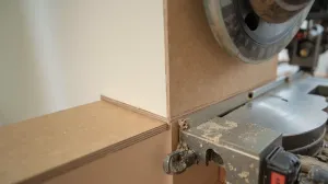 jak przycinać listwy przypodłogowe mdf