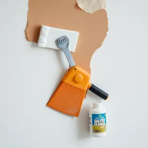 Jak usunąć farbę ceramiczną ze ściany