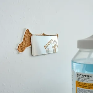 Jak usunąć klej butapren ze ściany