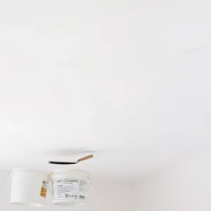 Jak wyrównać sufit bez szlifowania