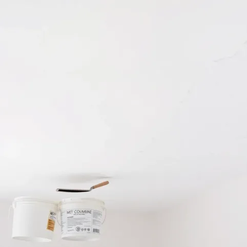 Jak wyrównać sufit bez szlifowania