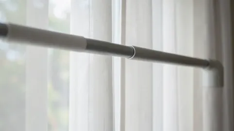 Jak z pojedynczego karnisza zrobić podwójny