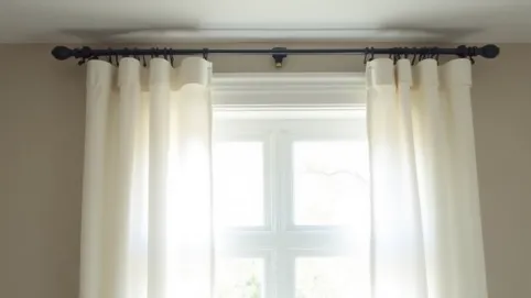 Jak zamontować karnisz nad oknem