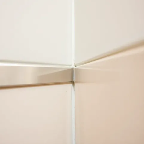 Jak zamontować listwy narożne do płytek