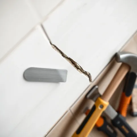 Jak zdjąć płytki ze ściany bez uszkodzenia