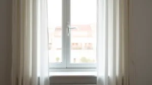 Jaki karnisz na okno 160