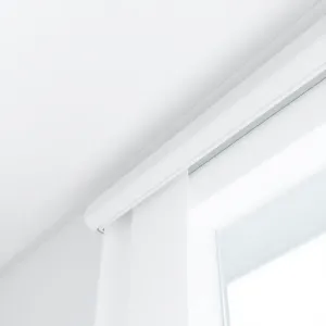 Karnisz sufitowy z maskownicą