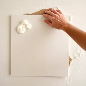 klejenie płyt gk na stare tynki