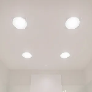 Lampy wpuszczane w sufit do łazienki