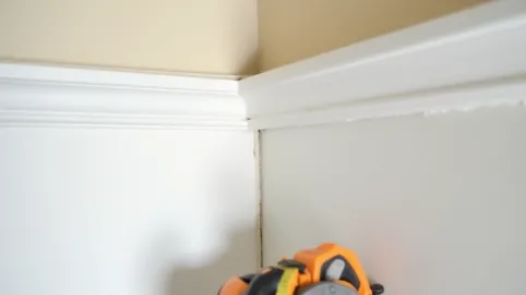 listwy przysufitowe jak ciąć