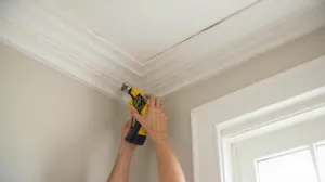 listwy sufitowe montaż