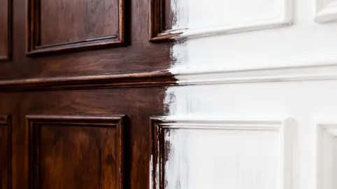 malowanie boazerii drewnianej