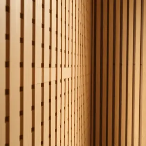 Montaż lameli drewnianych na ścianie