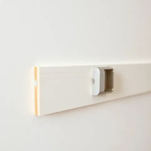 Montaż listwy MDF na klej czy klipsy