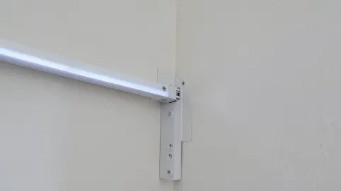 montaż listwy oświetleniowej