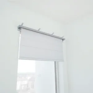 Montaż rolety dzień noc do ściany